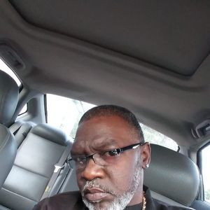 Meet your Posher, Derrick